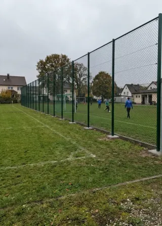 Ballfangzaun in Mönchengladbach - fachgerechte Ausführung vor Ort
