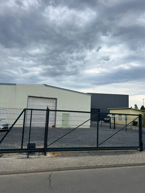 Industriezaun in Mönchengladbach - fachgerechte Ausführung vor Ort